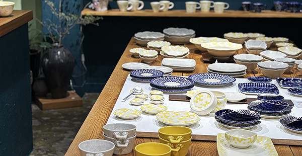 『本郷里奈展』が始まりました。